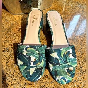 LULUS SLIP ON SANDALS